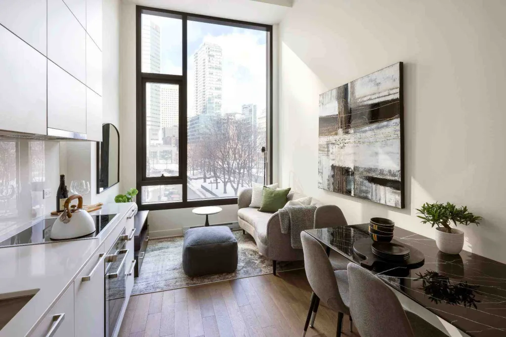 Condo 304 06 compressed